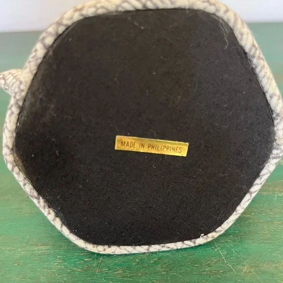 Toile Cloth Teapot Pin Cushion | Vintage | 4-1/4” T, 5-1/2” W - Picture 10 of 11